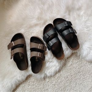 2 Pairs ✨ Birkenstocks